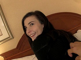 ロスでナンパした名門女子大生が弁護士を目指す才女にも関わらずチ●ポ大好き即パコOKのヤリマン女だった ジェナ（20歳）　サンプル画像02